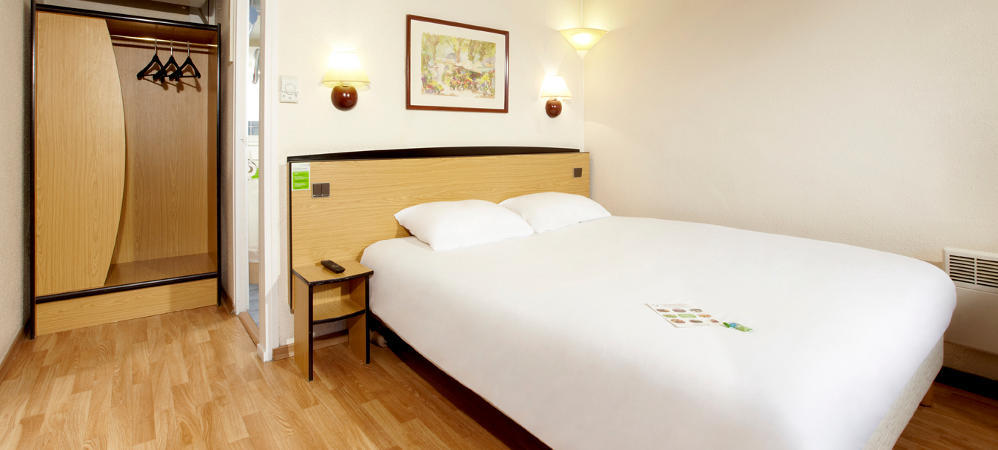 B&B Hotel Roissy - Saint Witz Ex-Campanile Roissy - Saint Witz Экстерьер фото