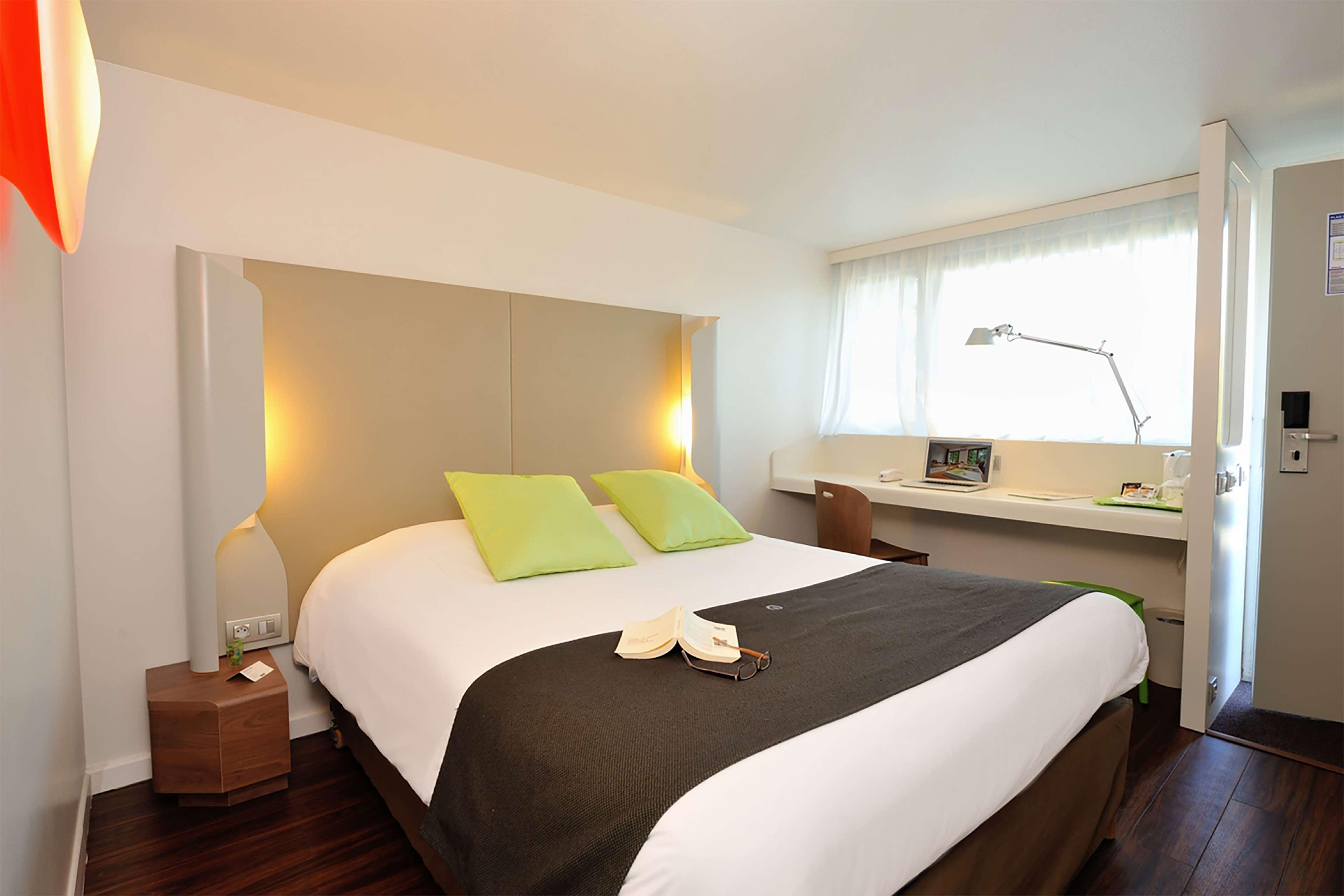 B&B Hotel Roissy - Saint Witz Ex-Campanile Roissy - Saint Witz Экстерьер фото